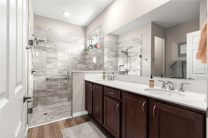 Primary Bath w/Step-in/Roll In Shower