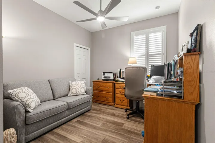Spacious Flex Room - Plantation Shutters & Large Closet