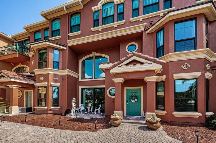 Front Entry 2749 Via Cipriani #1016A
