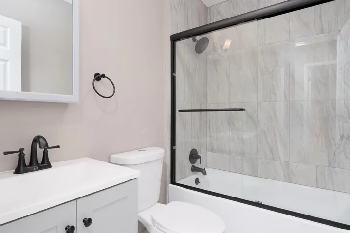 2nd bathroom