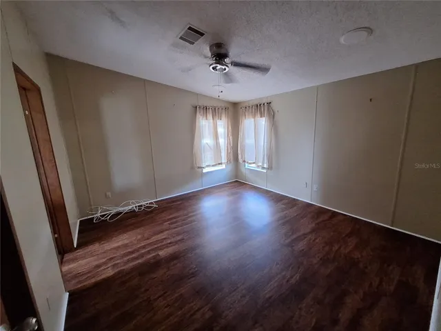 Primary bed room