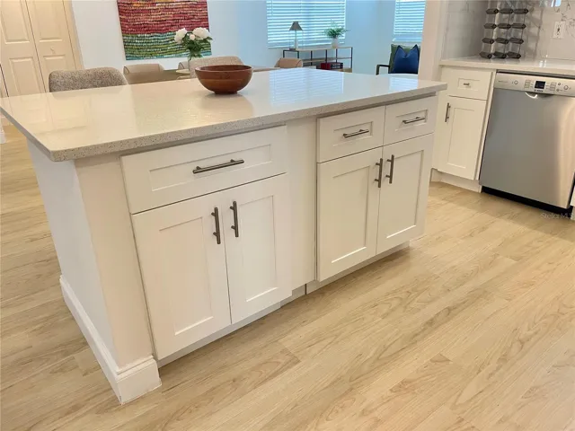 Island w storage