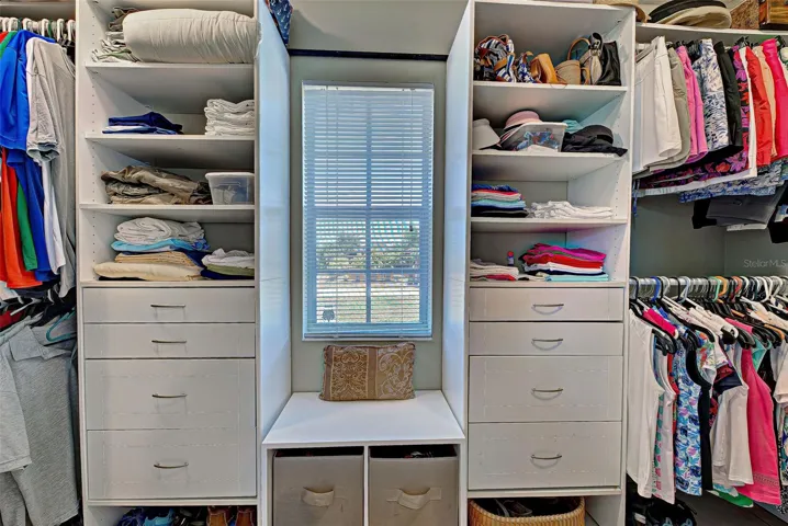BUILT IN DRAWERS IN MASTER BEDROOM