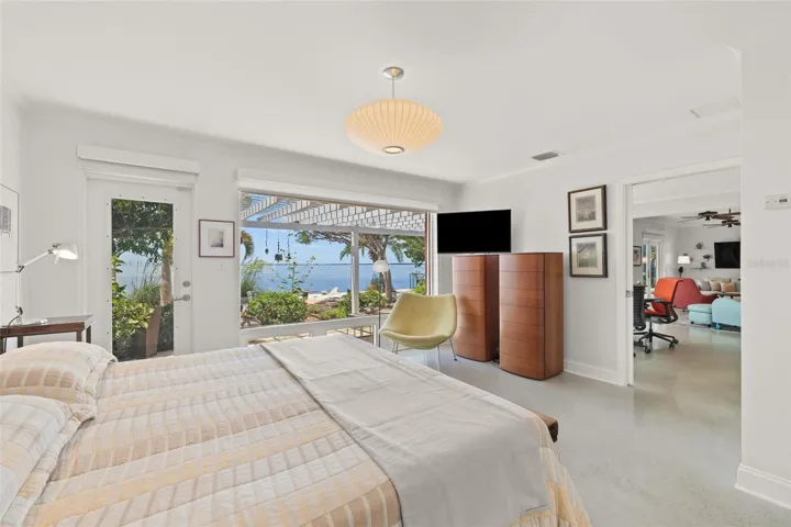 Wake up to soak in the magnificent water view and maybe catch sight of some dolphins or manatees!