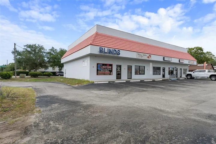 Corner unit