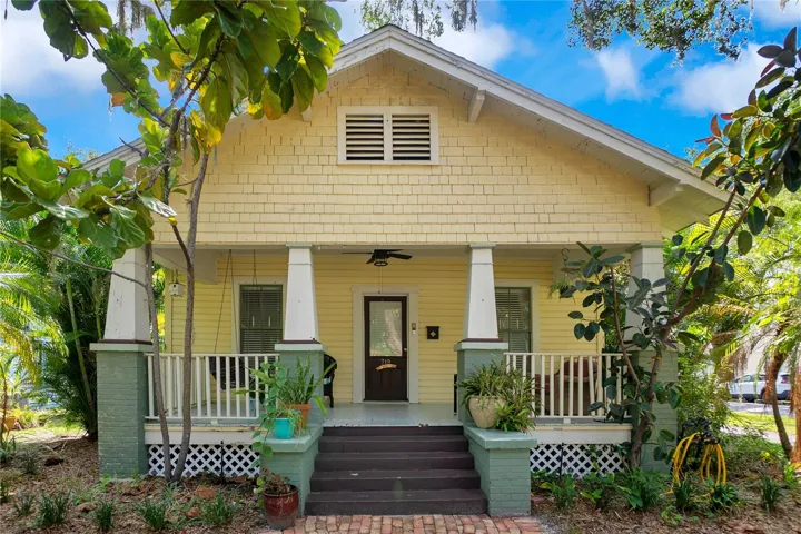 Welcome to 719 S Myrtle Avenue!