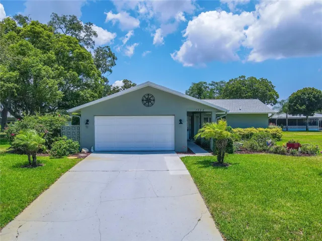 2-bedroom 2-Bath Turn-Key Home in 55+ Highland lakes Community