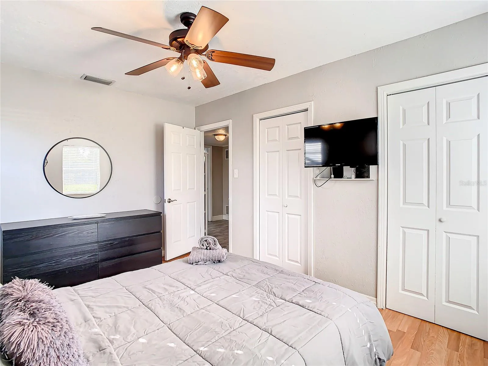 Master bed room