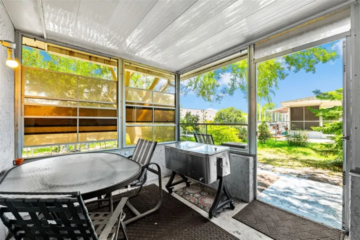 Screened in porch