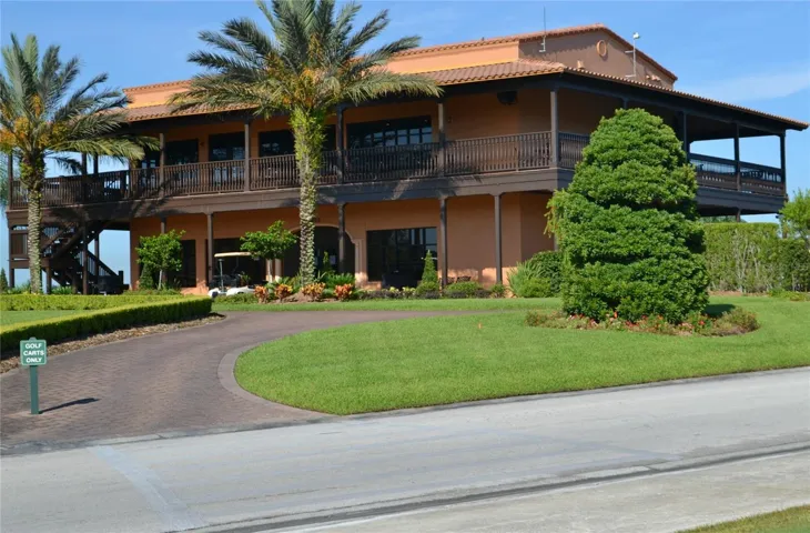 Eagles Nest (Eatery) and Pro-Shop