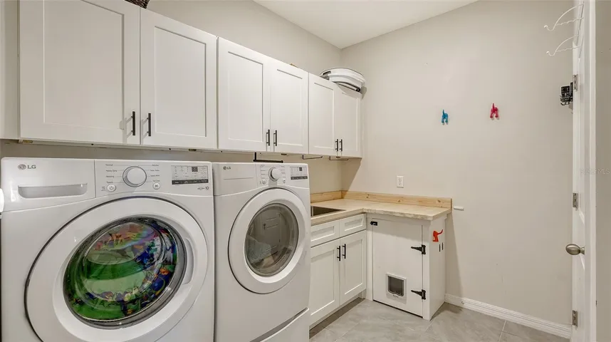 Customized Laundry Room Organization