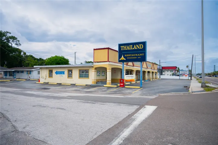 Signage and Front Face of Restaurant