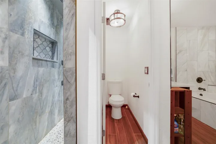 LARGE WALK IN SHOWER