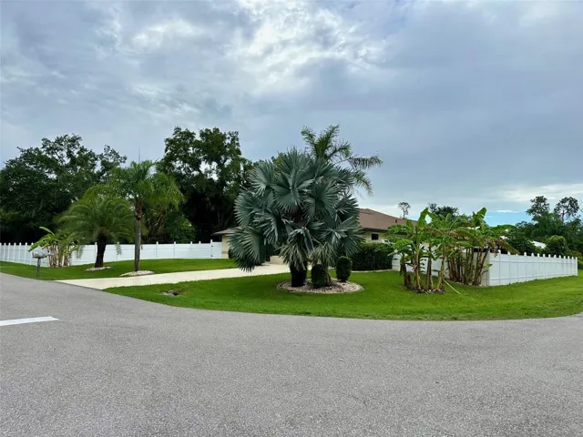 HUGE CORNER LOT!