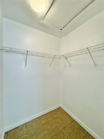 walk-in closet