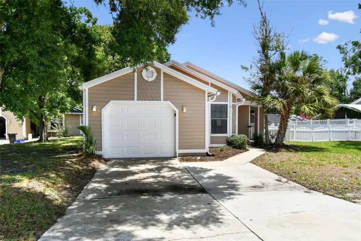 Single car garage