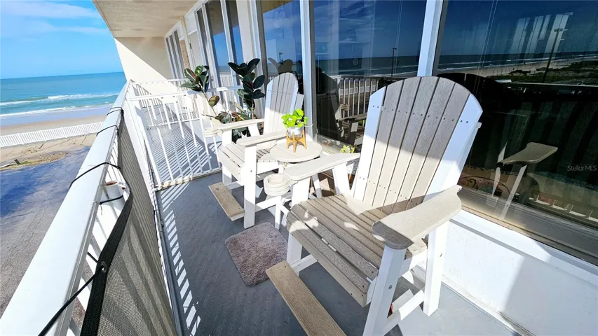 C316 Balcony