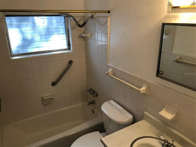 830 Bathroom