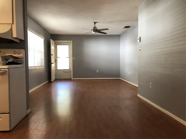 830 Living room Dinning combo