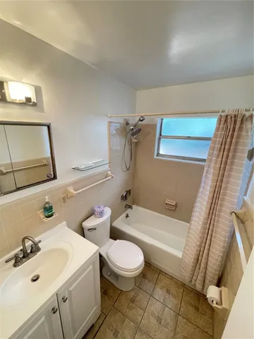 828 Bathroom