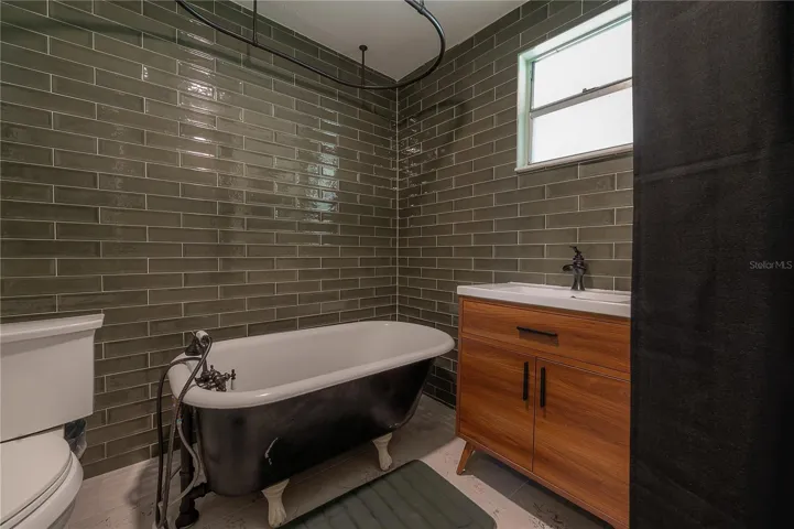 This bathtub!