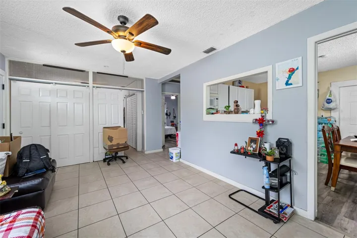 LIVING ROOM UNIT A