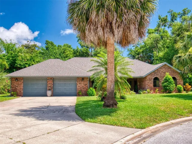 Brick home on cul-de-sac