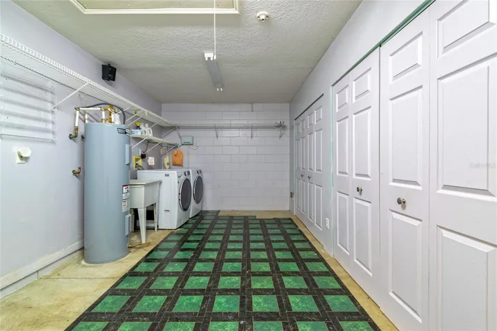 Workshop/Laundry Room