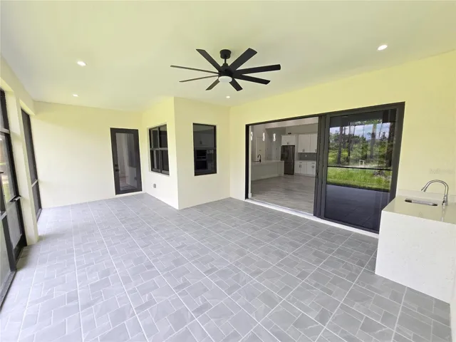 Screened Patio w Summer Kitchenette