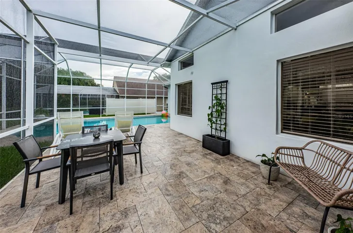 Outdoor, Pool Side Dining