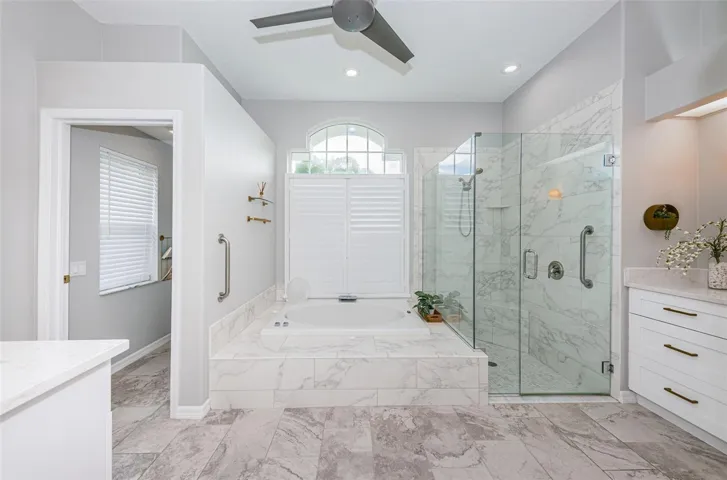 Primary suite bath