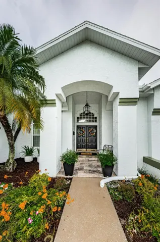 Travertine entry
