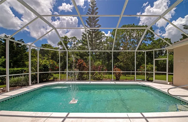 Lania - Private wooded area -