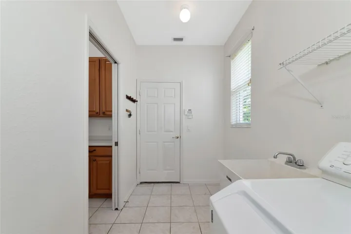 Laundrey Room - sink - Washer & Dryer
