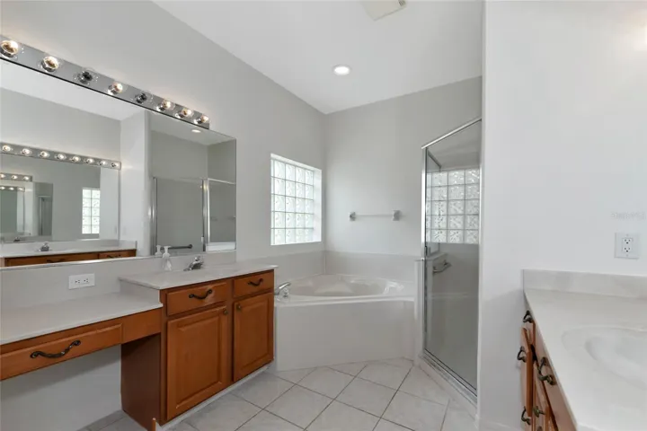 Master Bathroom Garden Tub