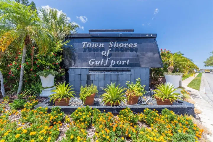 Condo Complex Sign