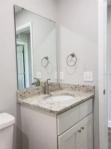2nd bathroom