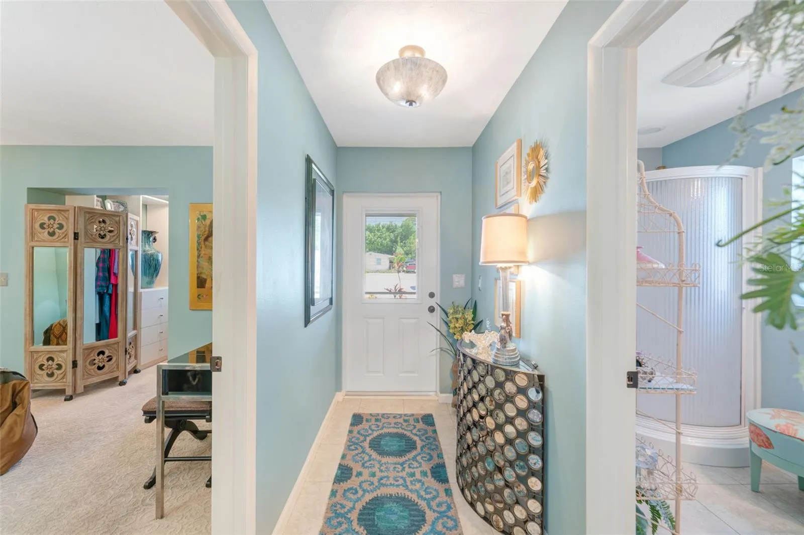 1209 Hines foyer