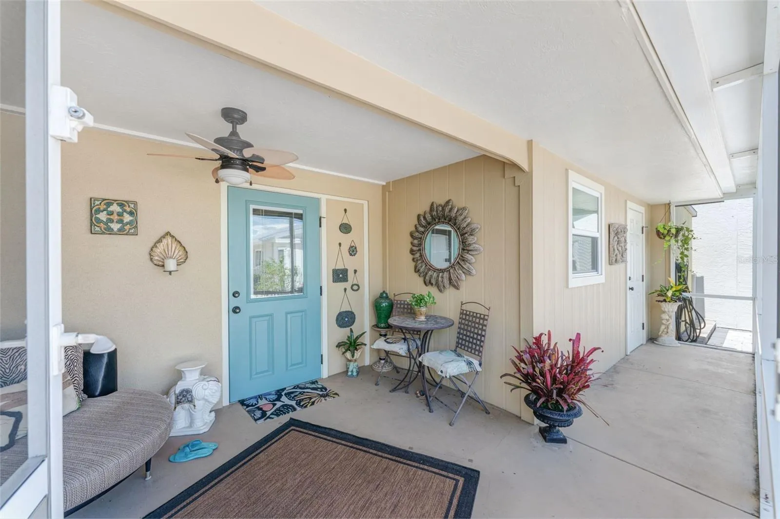 1209 Hines front porch entrance