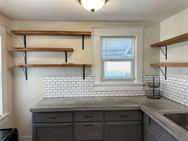 One Bedroom Unit (Duplex Bldg)
