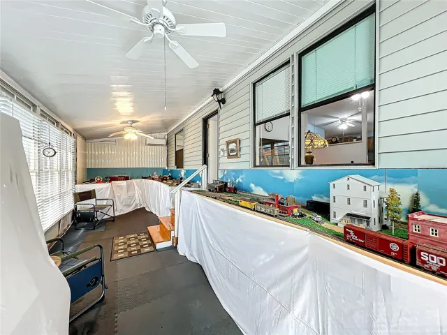 FL room with split unit