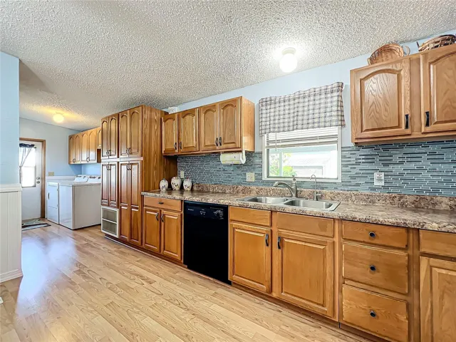 Plenty of cupboard and counter space