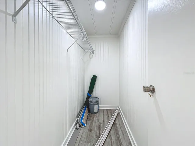 Walk in closet