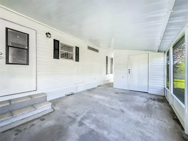 Screened room