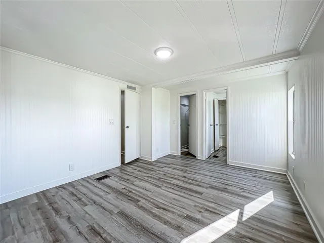 Large primary bedroom