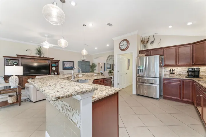 ENTRY TO KITCHEN FROM BREAKFAST AREA.