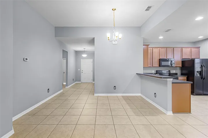 Dining & Kitchen