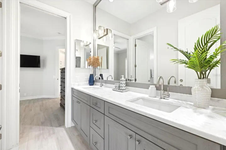 Jack and Jill Bathroom between two bedrooms