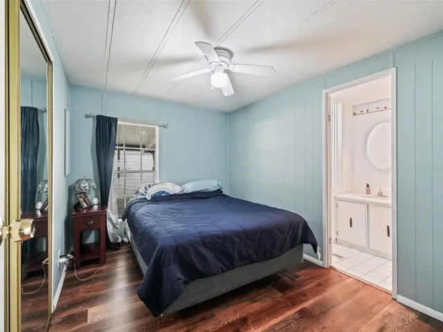 2nd bedroom with hall bath