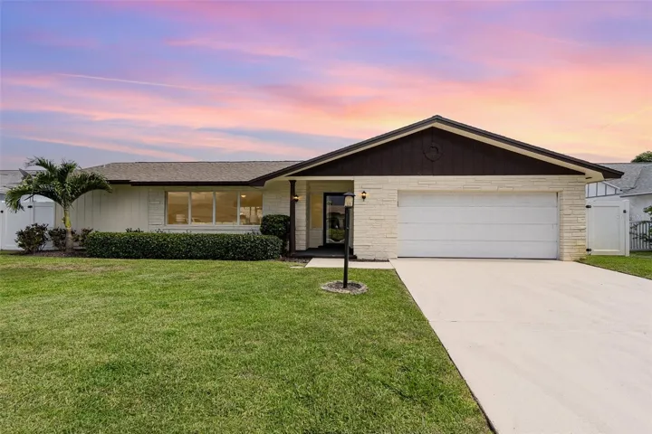 Welcome to 1535 Bella Casa Court!